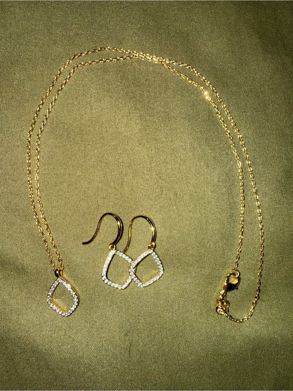 Gold Open Diamond-Shaped Pendant Necklace with Matching Drop Earrings